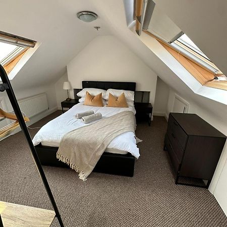 Central & Cozy 3Br Apt - High Chair - Free Parking Londres Exterior foto