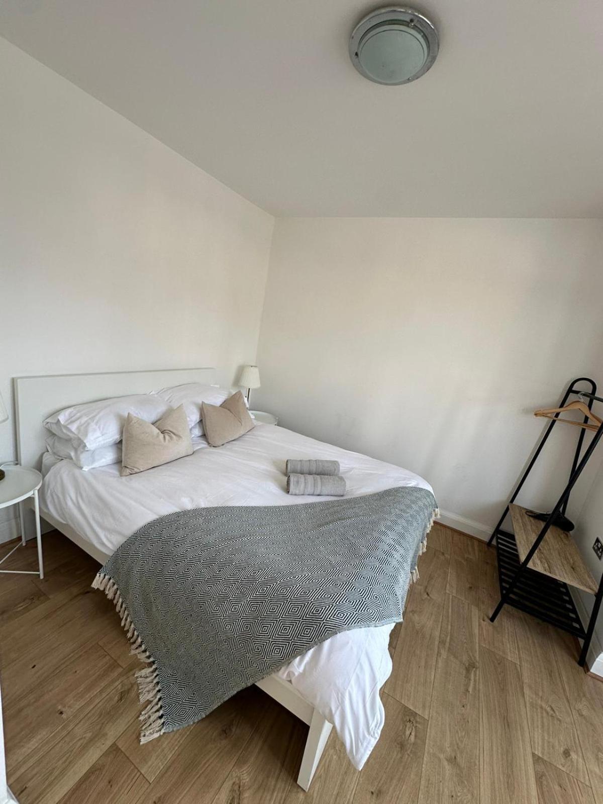 Central & Cozy 3Br Apt - High Chair - Free Parking Londres Exterior foto
